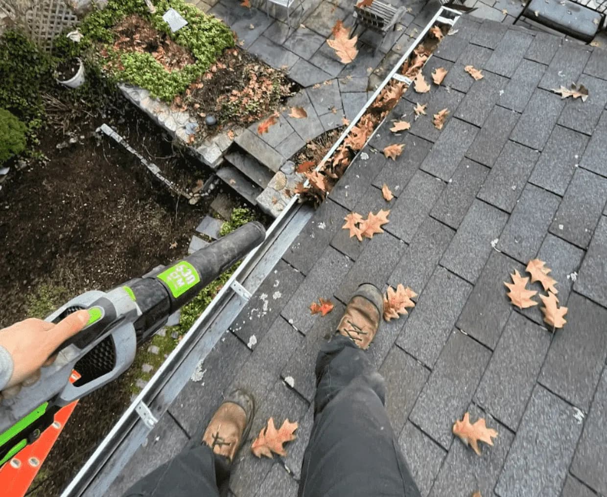 Gutter Cleaning service in Eastlake, OH